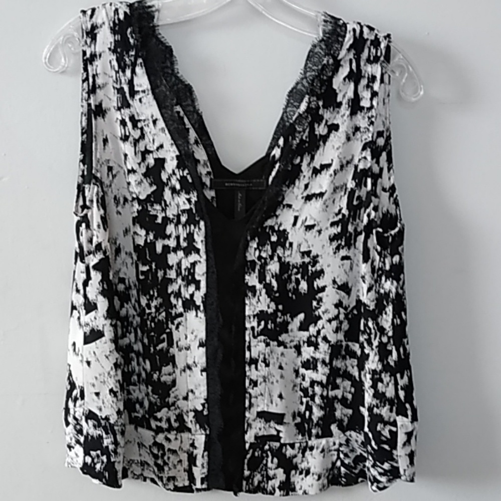 BCBG Maxazria lace top size Small